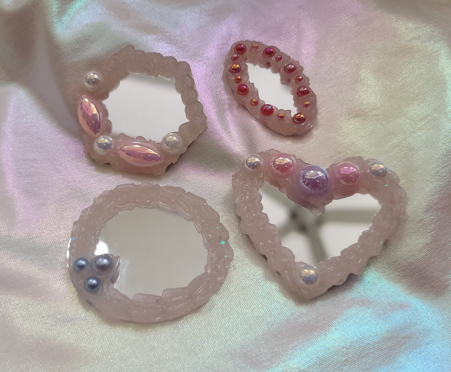 Deco Gel Mirror brooch pins: White Color Change Cream w/ Pearls Sprinkles Glitter, Kawaii accessory lolitafashion Decora j-fashion Fairy Kei